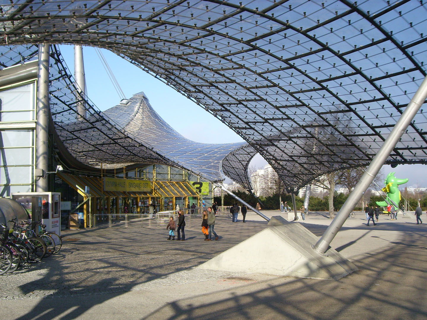 Parco Olimpico di Monaco di Baviera incastro a terra della copertura
