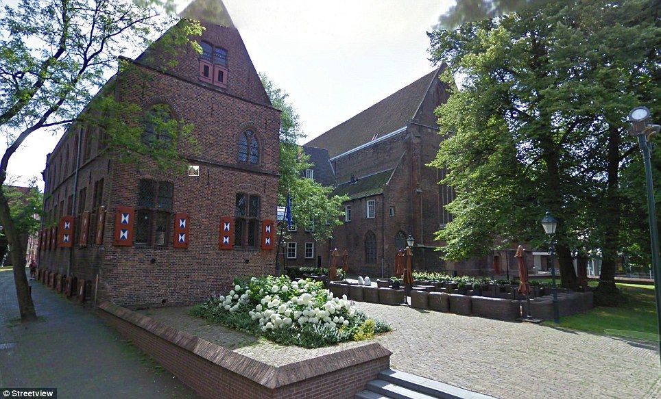 Una cattedrale diventa libreria nei Paesi Bassi