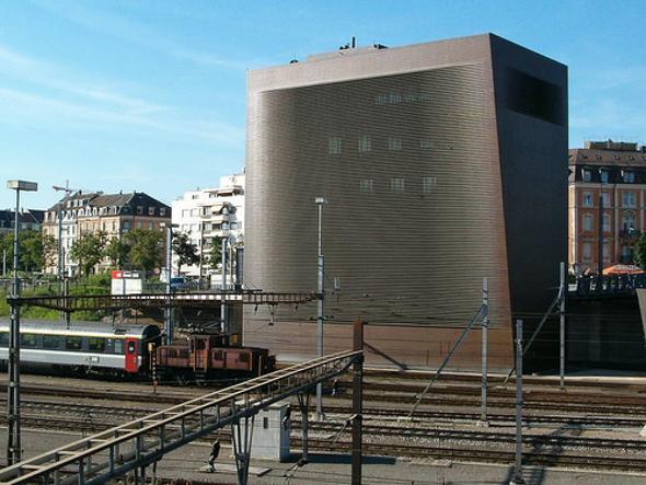 Torre di Rame Nuova cabina centrale di manovra delle ferrovie Basilea Pierre de Meuron