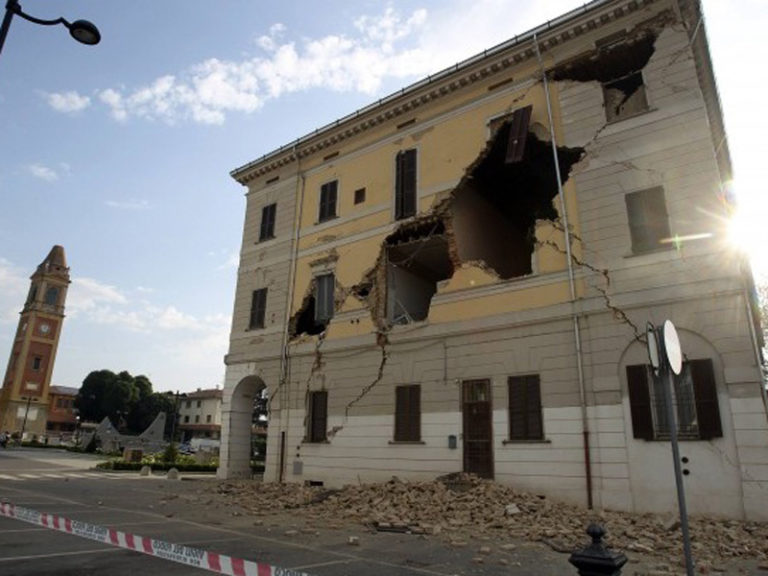 Edificio danneggiato dal sisma