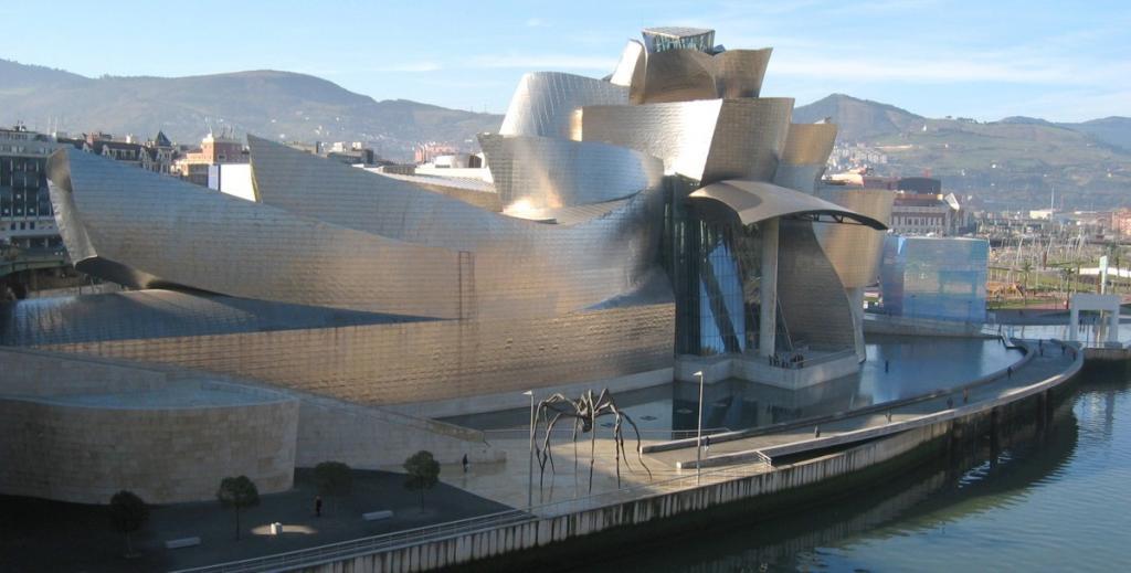 Guggenheim bilbao di Frank Gehry