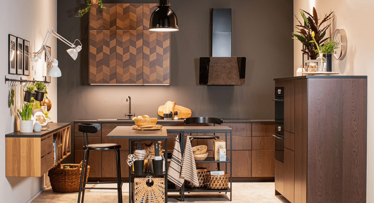 Dettaglio frontali Sinarp IKEA in finitura marrone