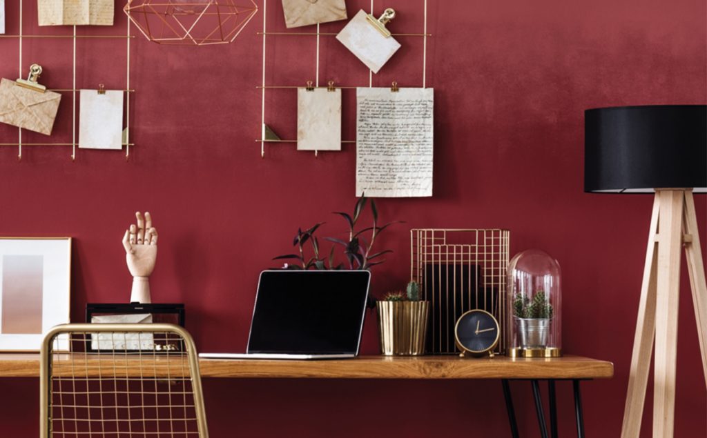colore bordeaux