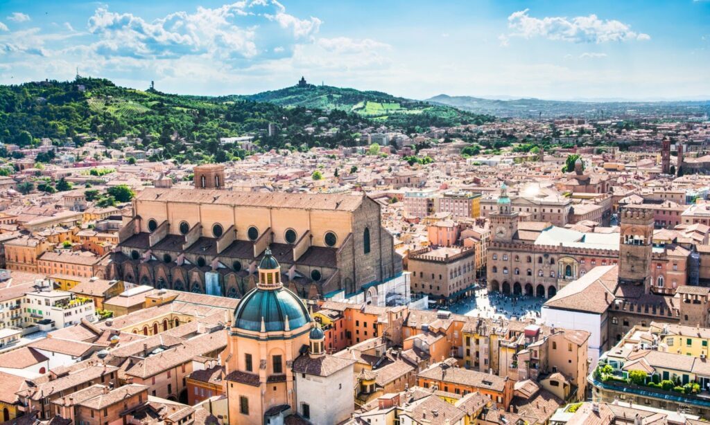 visitare bologna