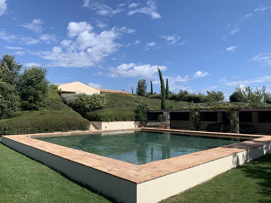 piscina seminterrata