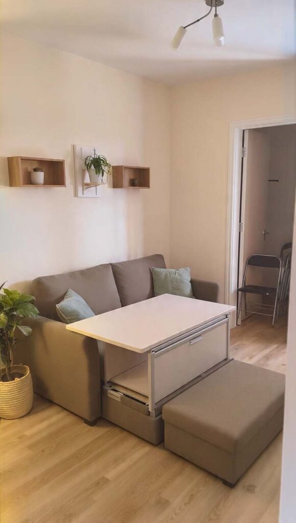 arredare monolocale 30 mq mobili salvaspazio divano letto e tavolo pieghevole