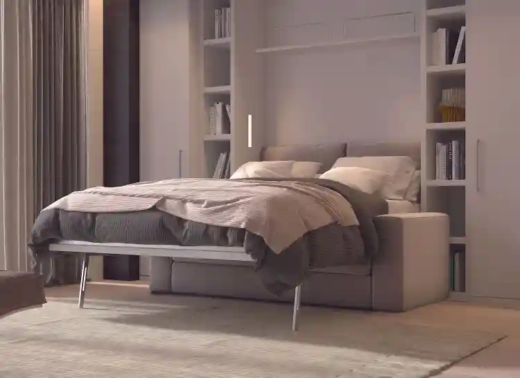 Letto a scomparsa con divano e libreria a muro Letto a scomparsa matrimoniale con divano integrato e libreria a muro in tonalità tortora
