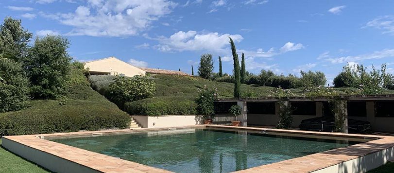 piscina seminterrata