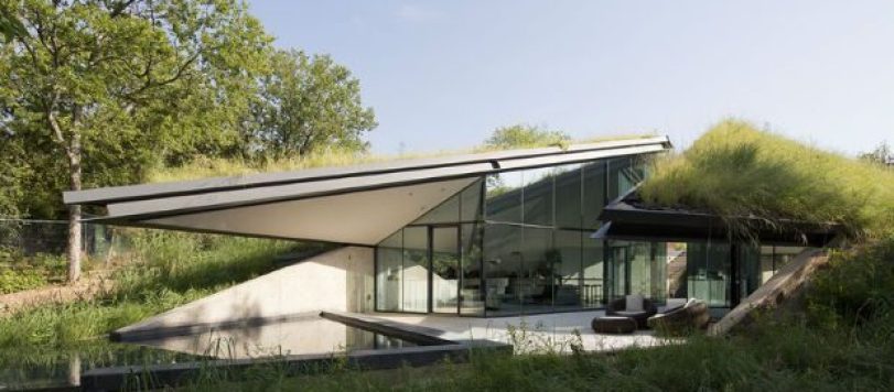 Edgeland House