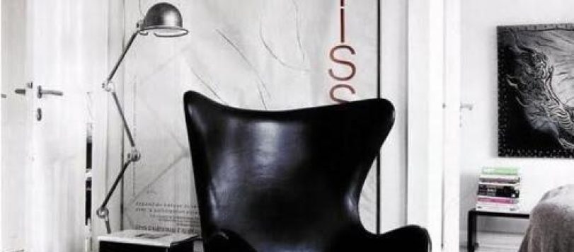 egg chair
